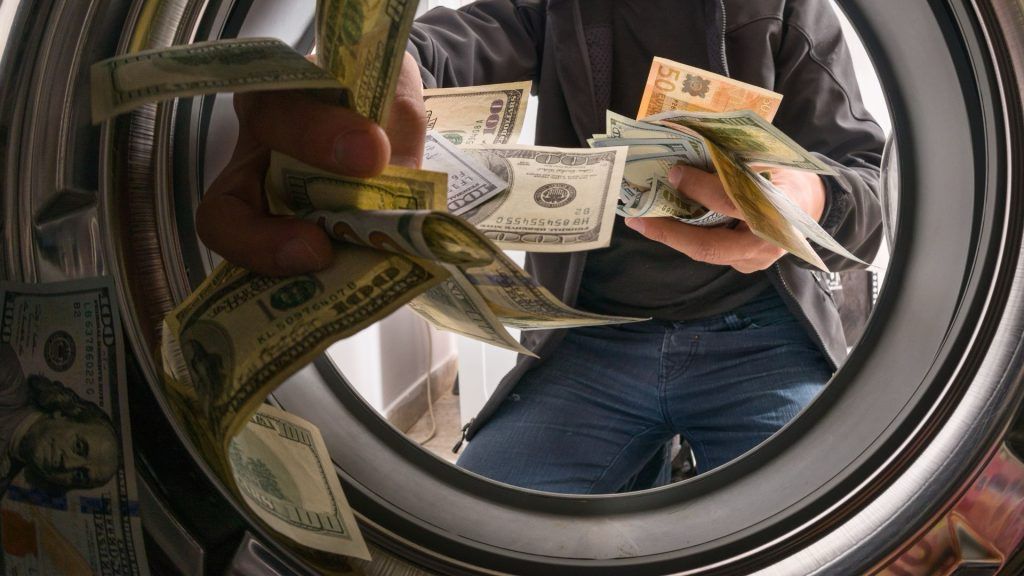 billetes en lavadora
